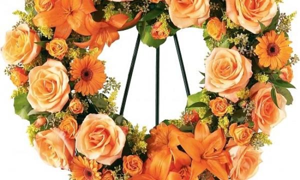 Искусственные цветы для кладбища - какие цветы выбрать в этом году (ФОТО)