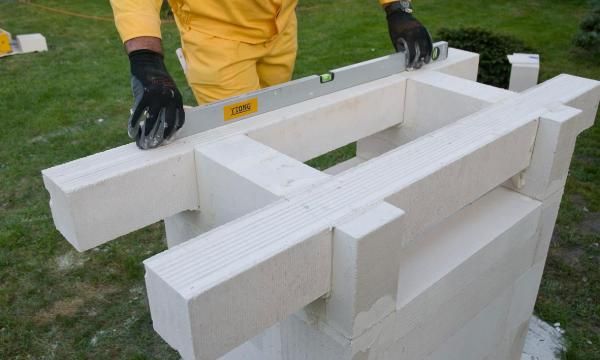 Строительство гриля из ячеистых бетонных блоков