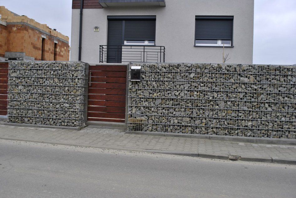 Забор из габионов - один из самых экономичных способов построить забор